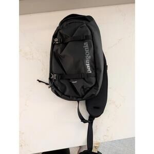 Patagonia Atom Sling 8L Black  Crossbody Bag w Branding